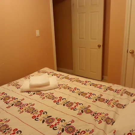 Maria'S Homestay Thornhill Room photo