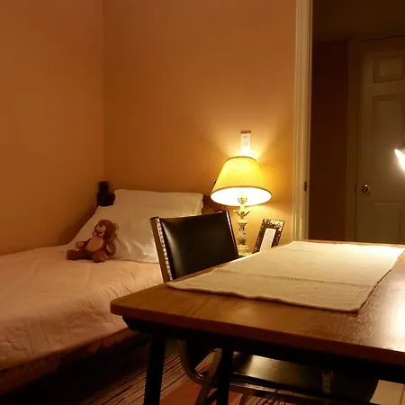 Maria'S Homestay Thornhill Room photo